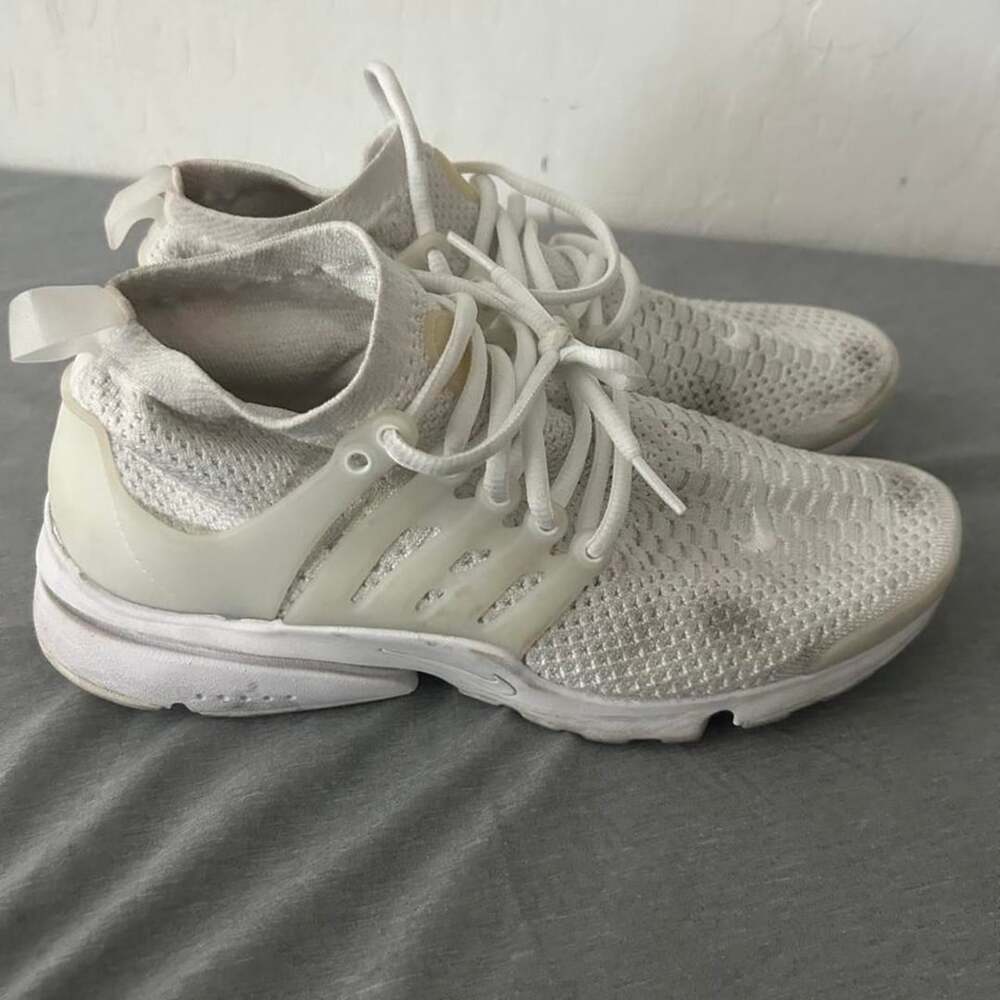Nike Air Presto Flyknit Ultra US 9.5 White
